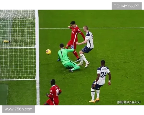 李晴瞳吊射空门遭争议 VAR介入引发冲突