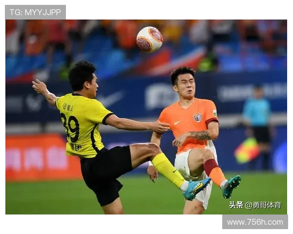 李新翔助攻造点 余望点射绝平又伤退